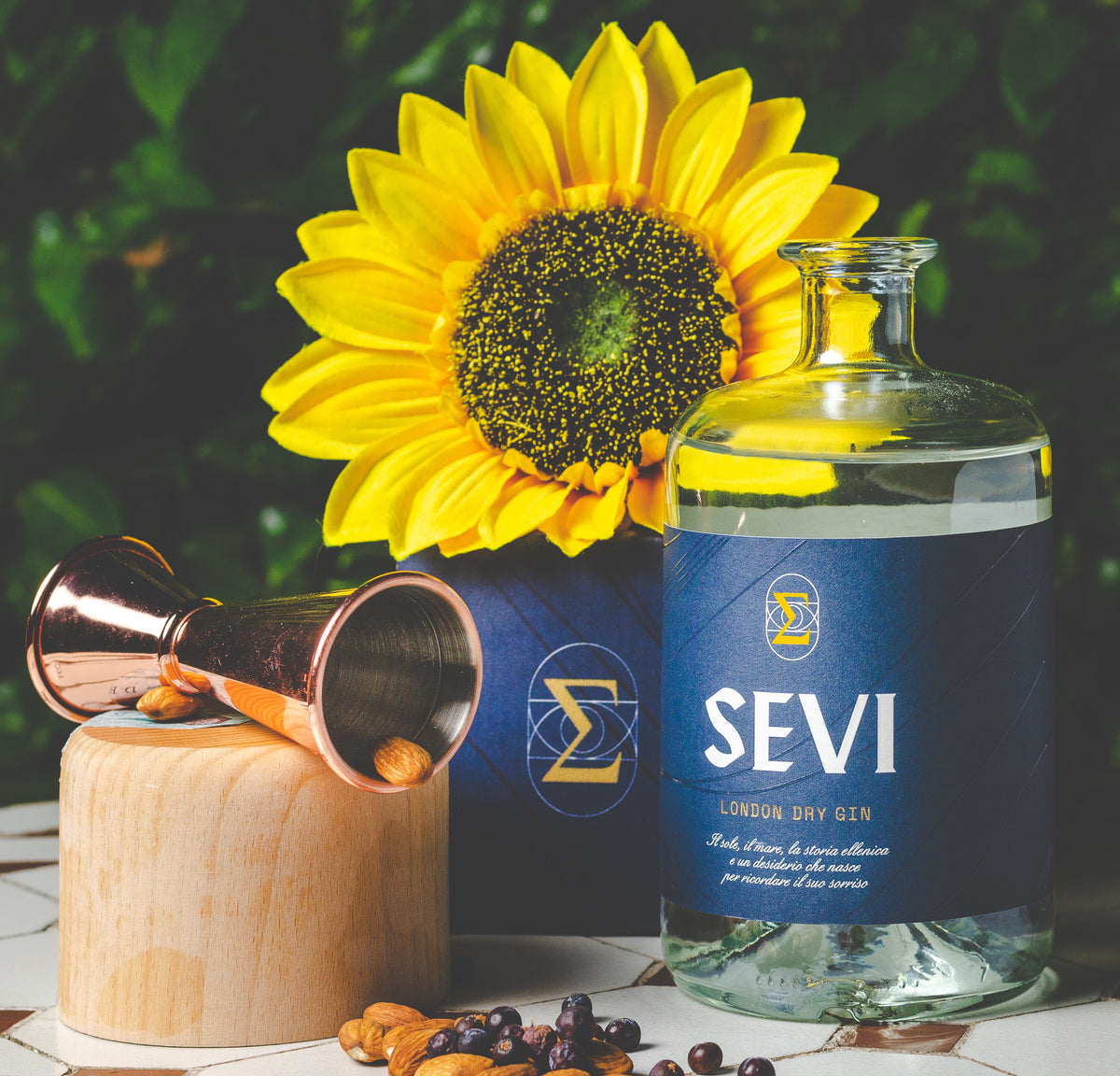 Sevi Gin - London Dry Gin bottiglia 0,70L con scatola